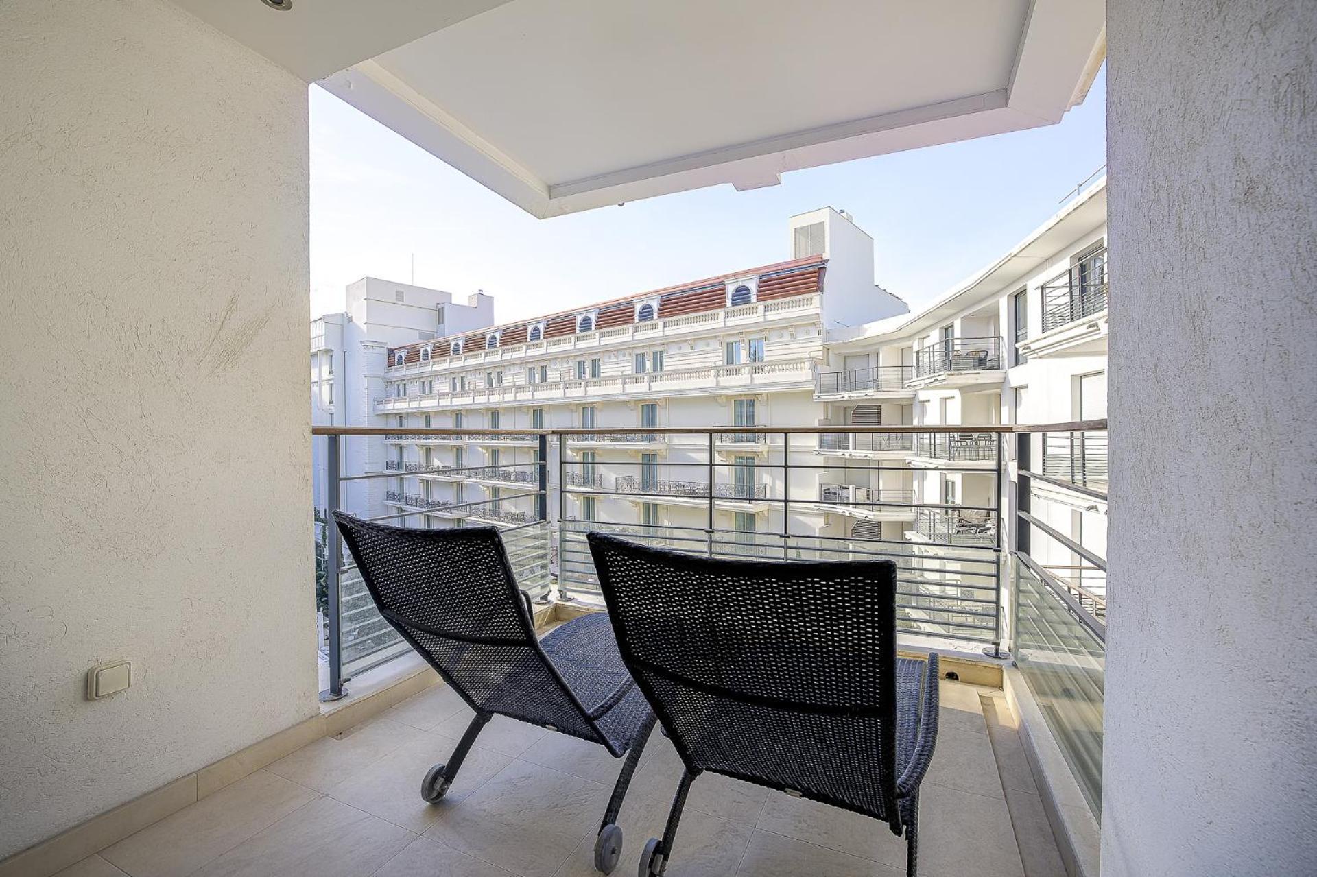 Carlton Riviera カンヌ 部屋 写真